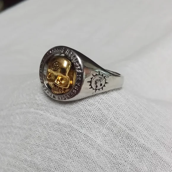 Gold and Silver Skull Ring - Picture 2 of 2